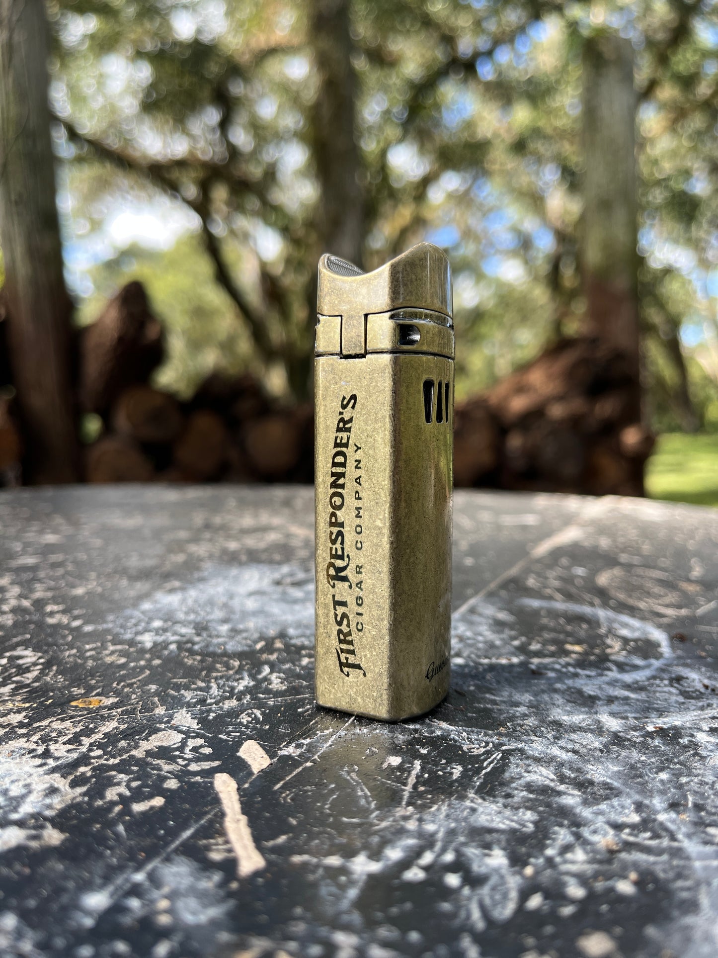 Cigar, FRCC Gold Lighter